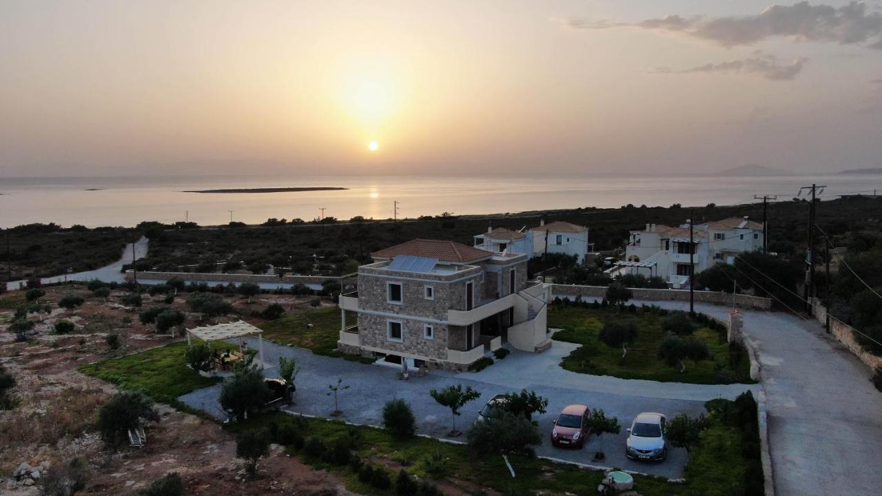 Castro Elafonisos Hotel Exterior photo